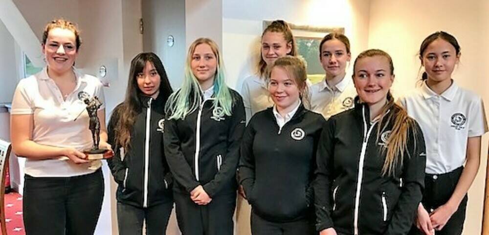 Oxfordshire Girls win BB&O Team Trophy